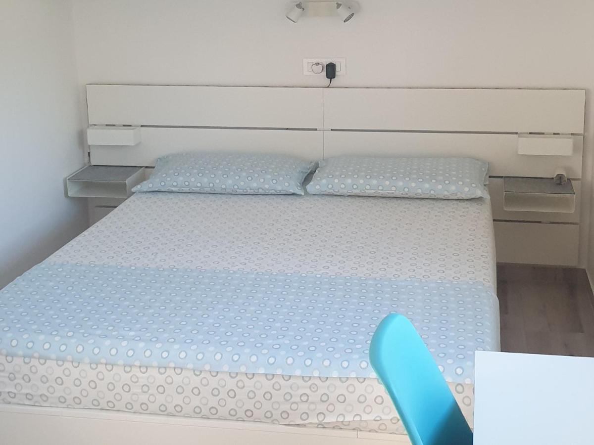 Apartment Mia 2 Banjol Kültér fotó